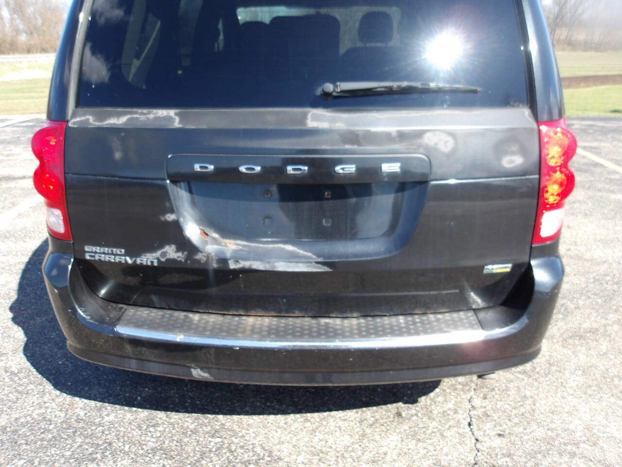 Used 2012 Dodge Grand Caravan SXT FWD image 38