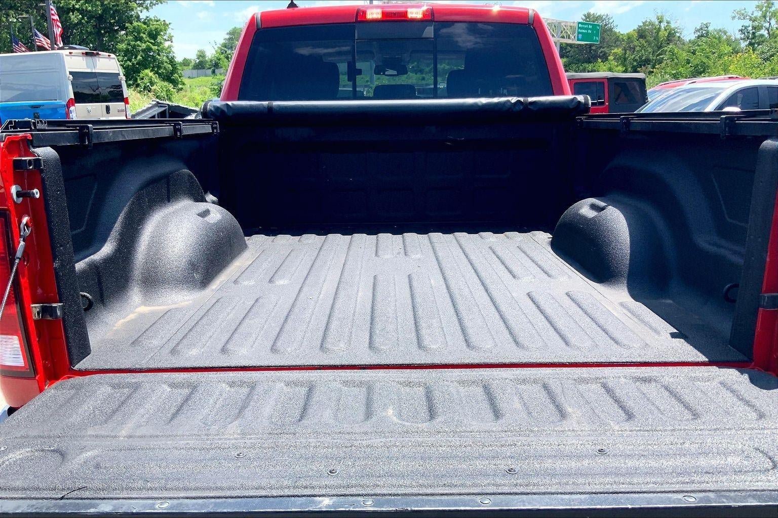Used 2022 RAM 1500 Classic SLT w/ Trailer & Traction Group AWD/4WD image 4