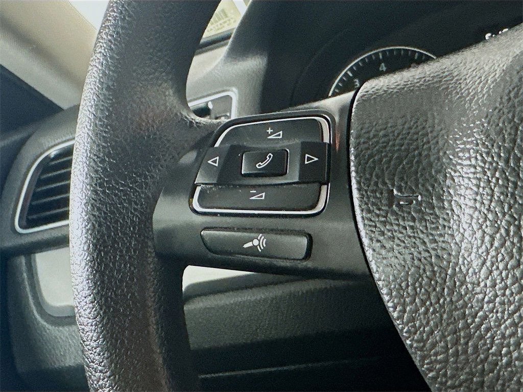 Used 2014 Volkswagen Passat 1.8T S image 25