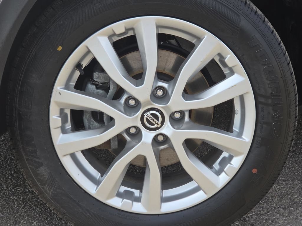 Used 2022 Nissan Rogue Sport S FWD image 9