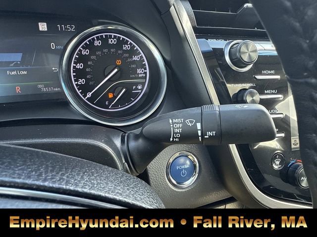 Used 2020 Toyota Camry XLE w/ Sunroof Package image 30