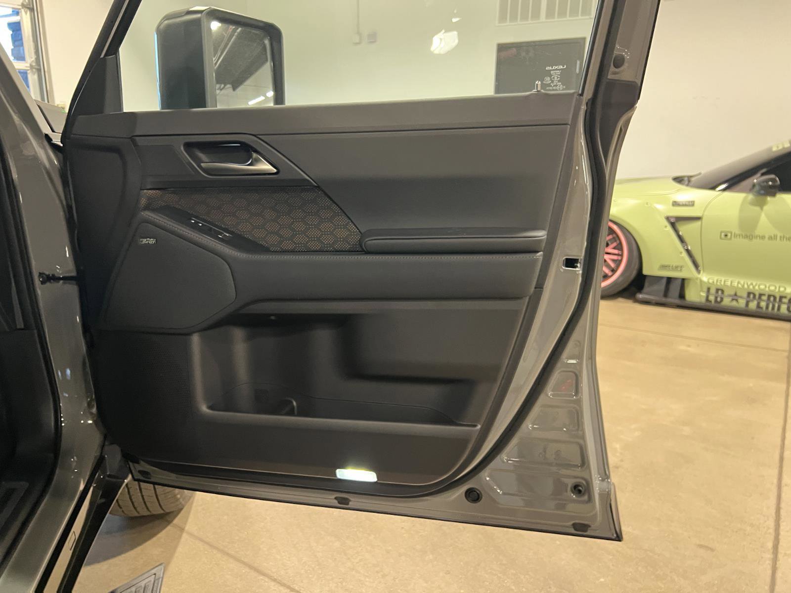 Used 2026 Lexus GX 550 w/ Cold Area Package AWD/4WD image 44