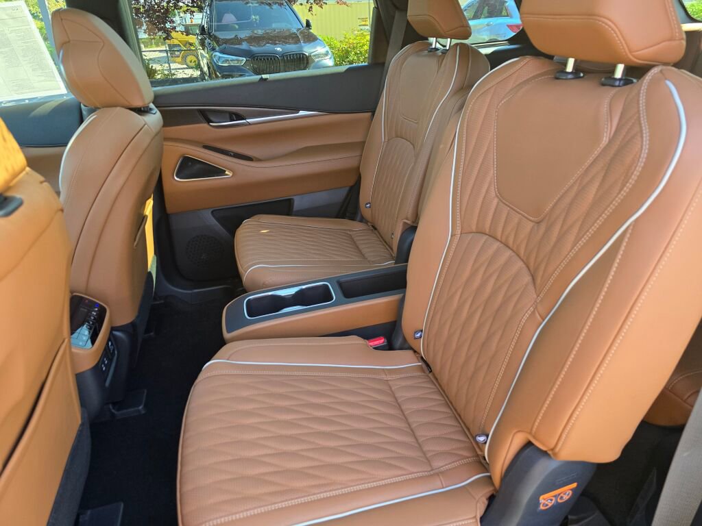 New 2026 INFINITI QX60 Autograph w/ Dark Cargo Package image 17