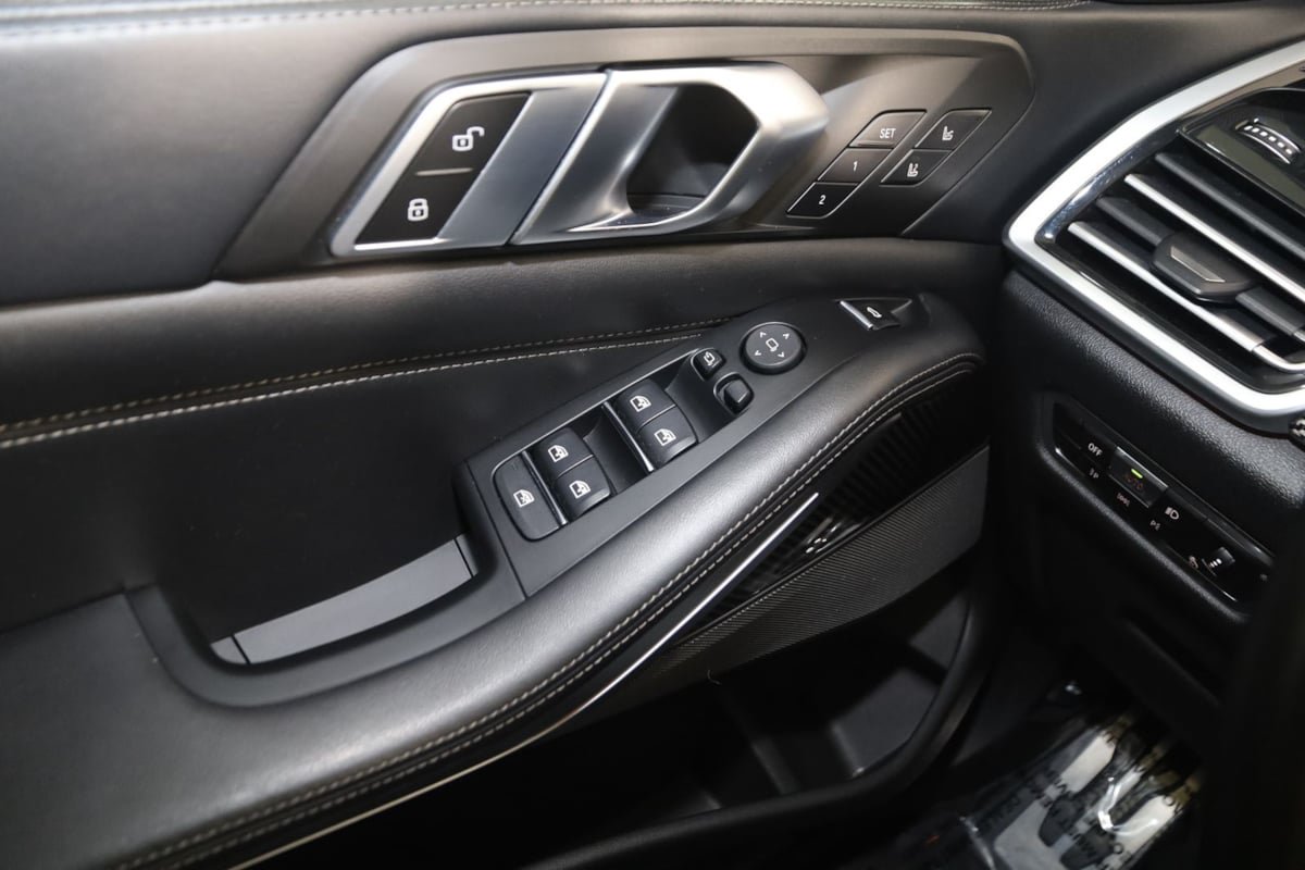 Used 2022 BMW X5 M50i w/ Executive Package AWD/4WD image 37