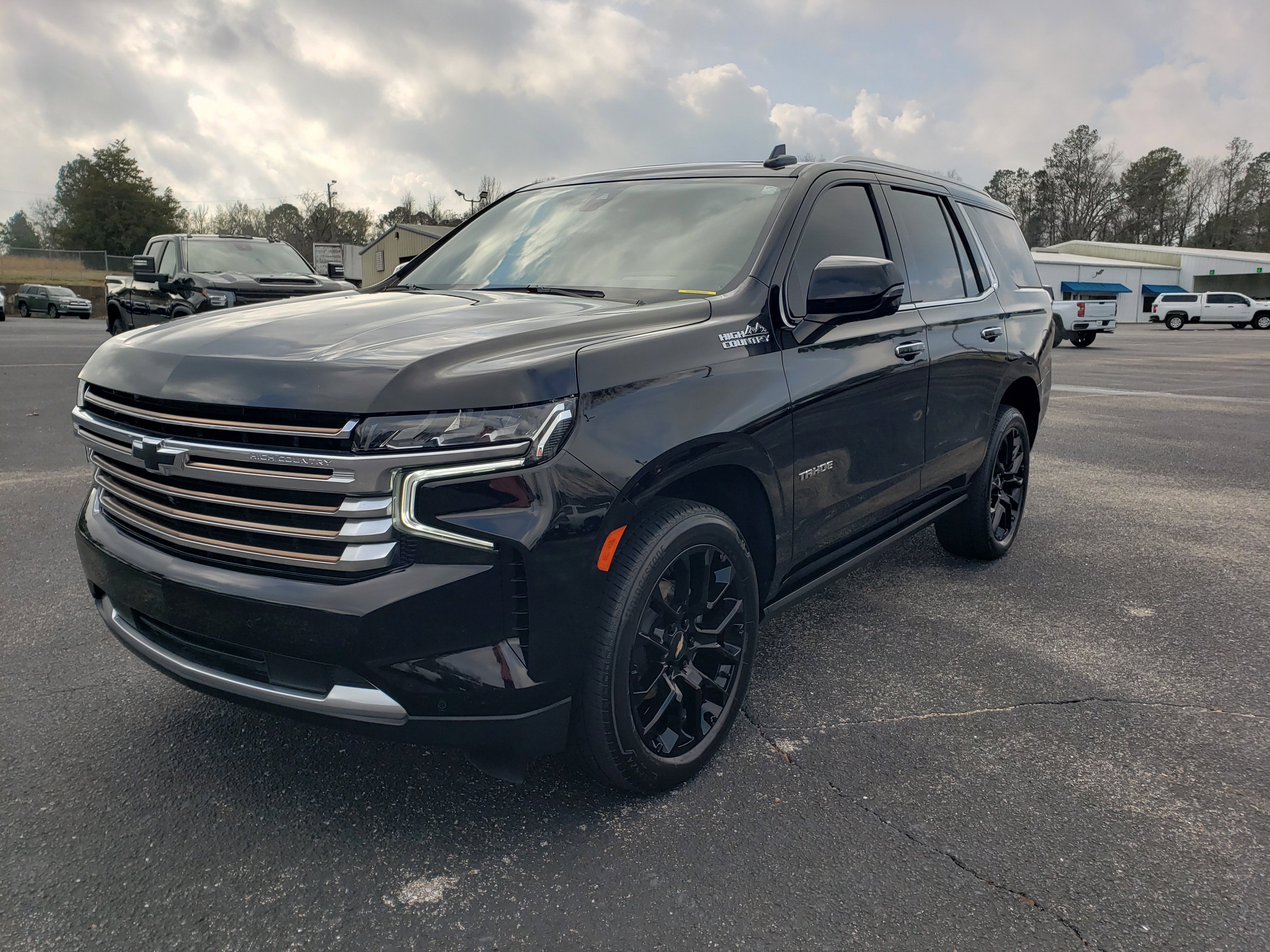 Used 2022 Chevrolet Tahoe High Country image 2