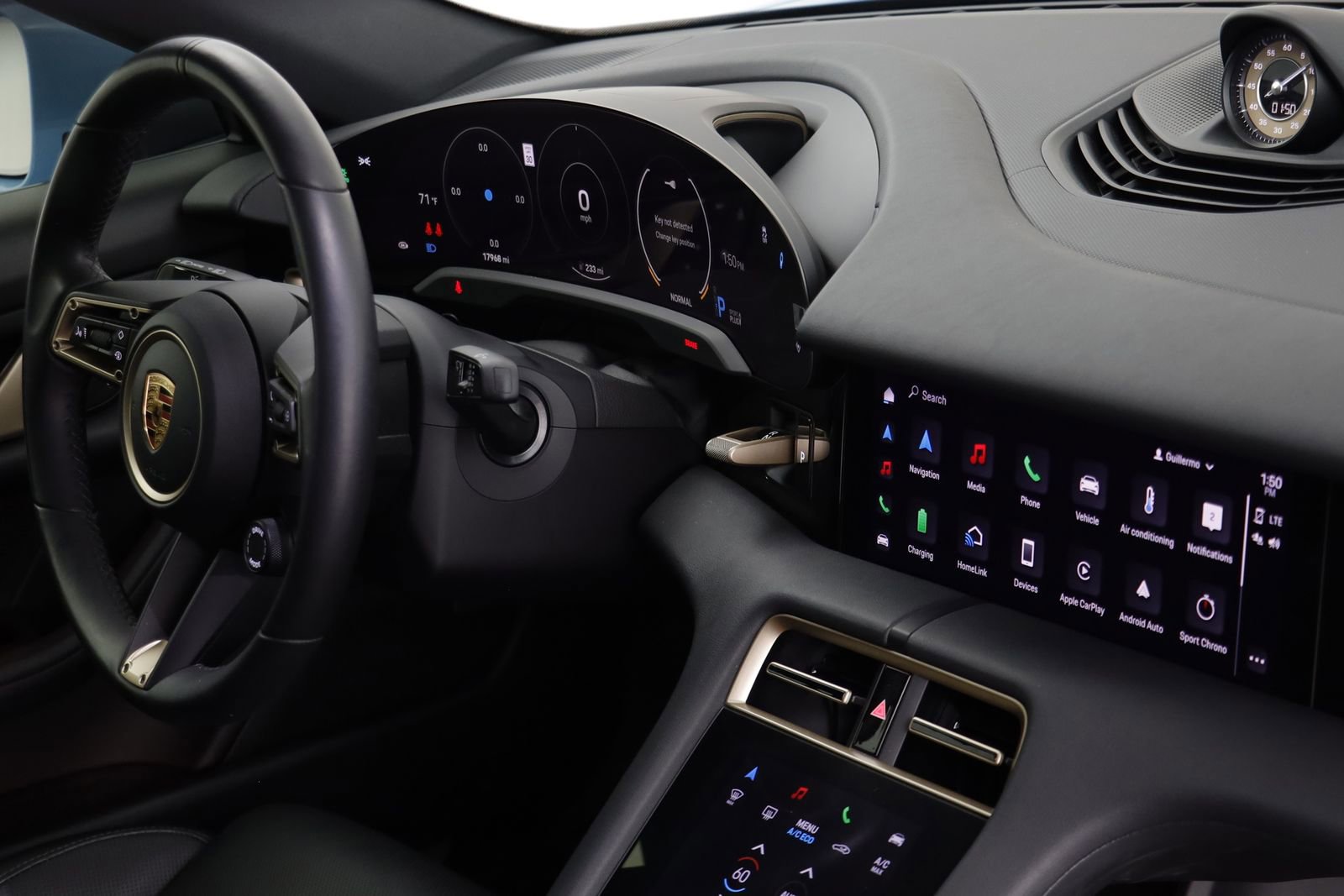 Used 2023 Porsche Taycan image 32