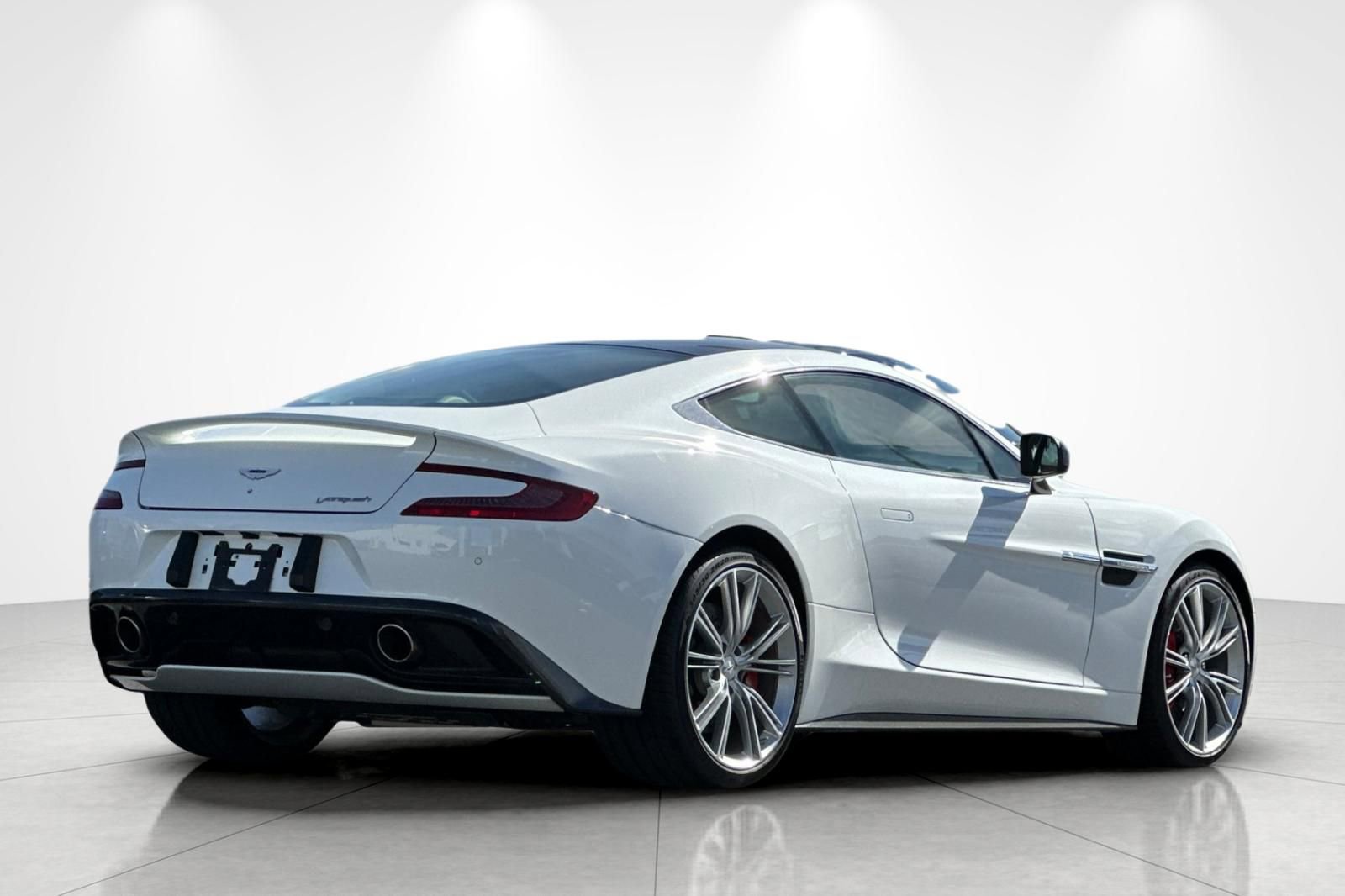 Used 2014 Aston Martin Vanquish Coupe image 6