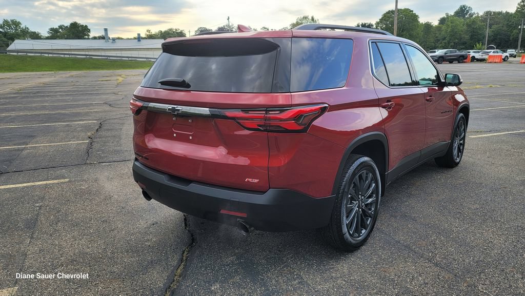 Used 2023 Chevrolet Traverse RS AWD/4WD image 12