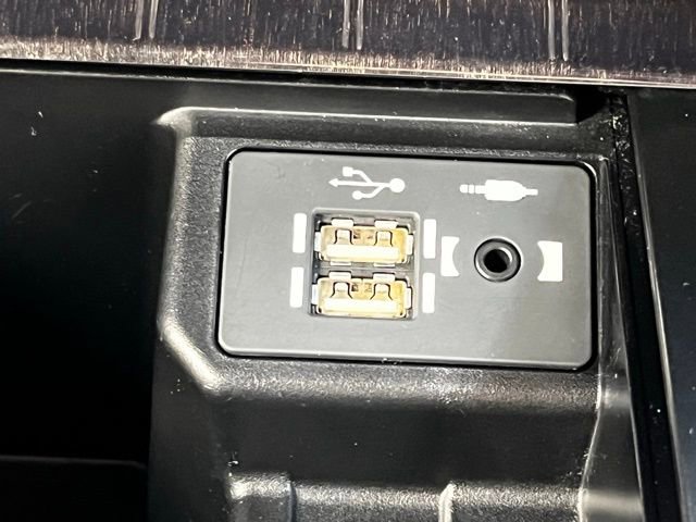 Used 2022 Lexus GX 460 Premium w/ Premium Package image 22