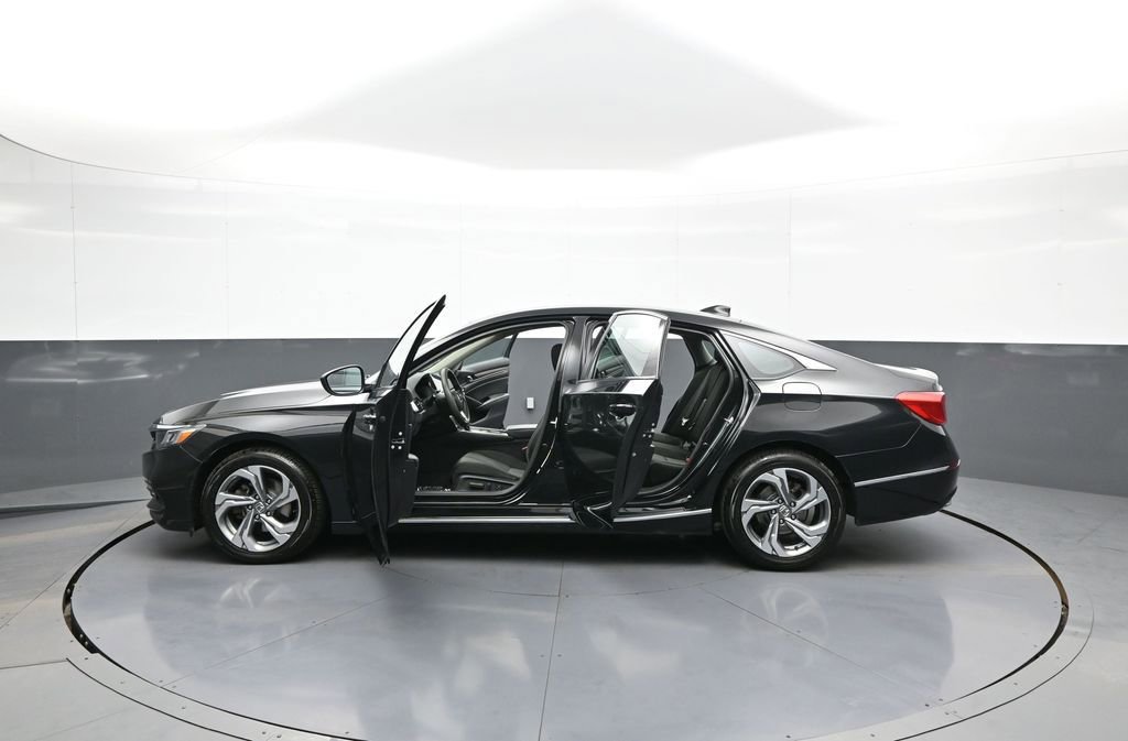 Used 2018 Honda Accord EX image 43