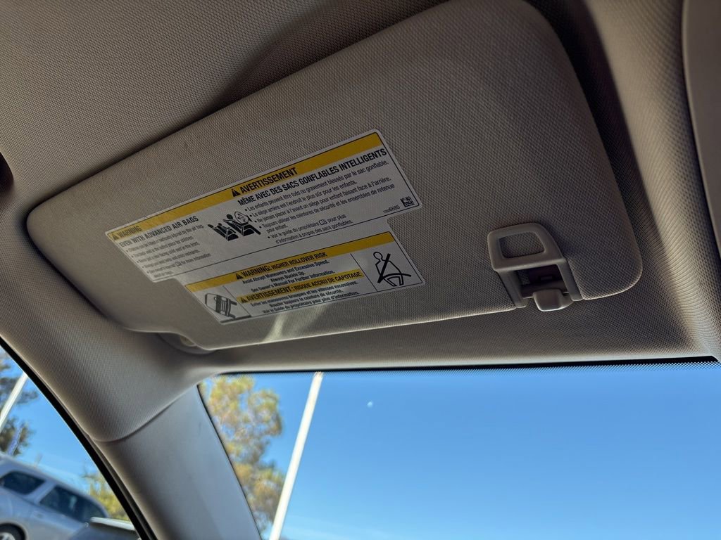 Used 2022 Buick Envision Essence w/ Technology Package I image 37