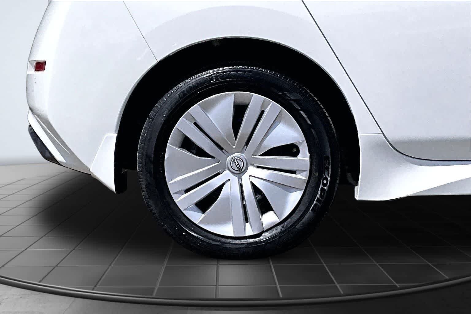 Used 2024 Nissan Leaf S FWD image 36