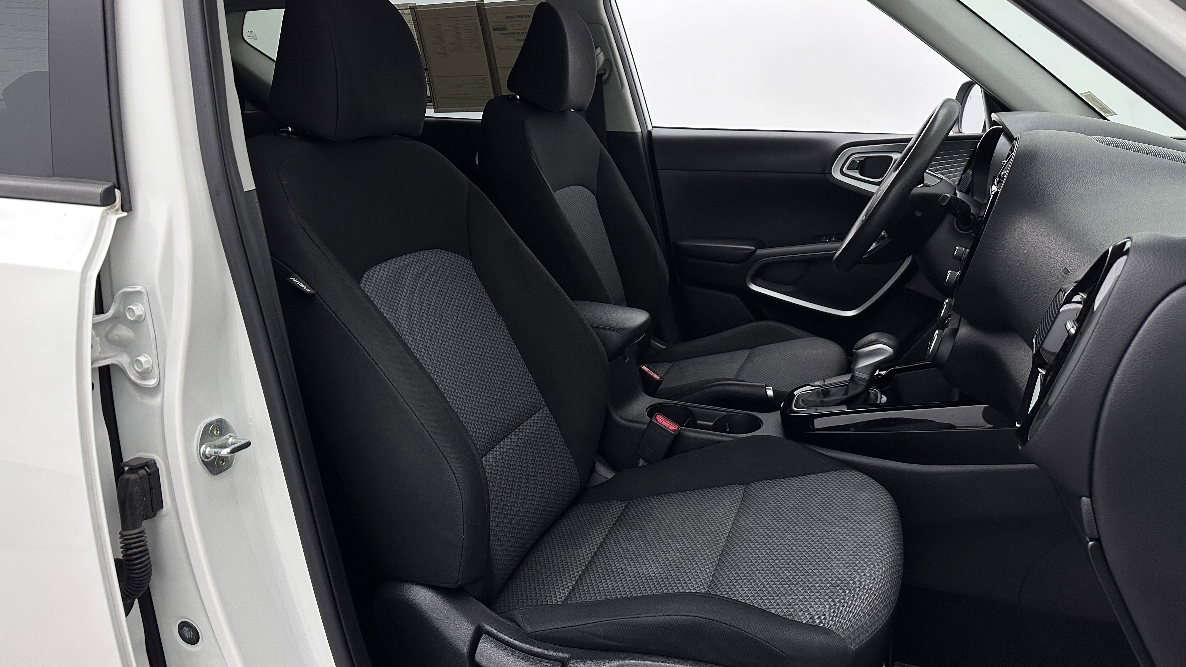 Used 2023 Kia Soul S FWD image 34