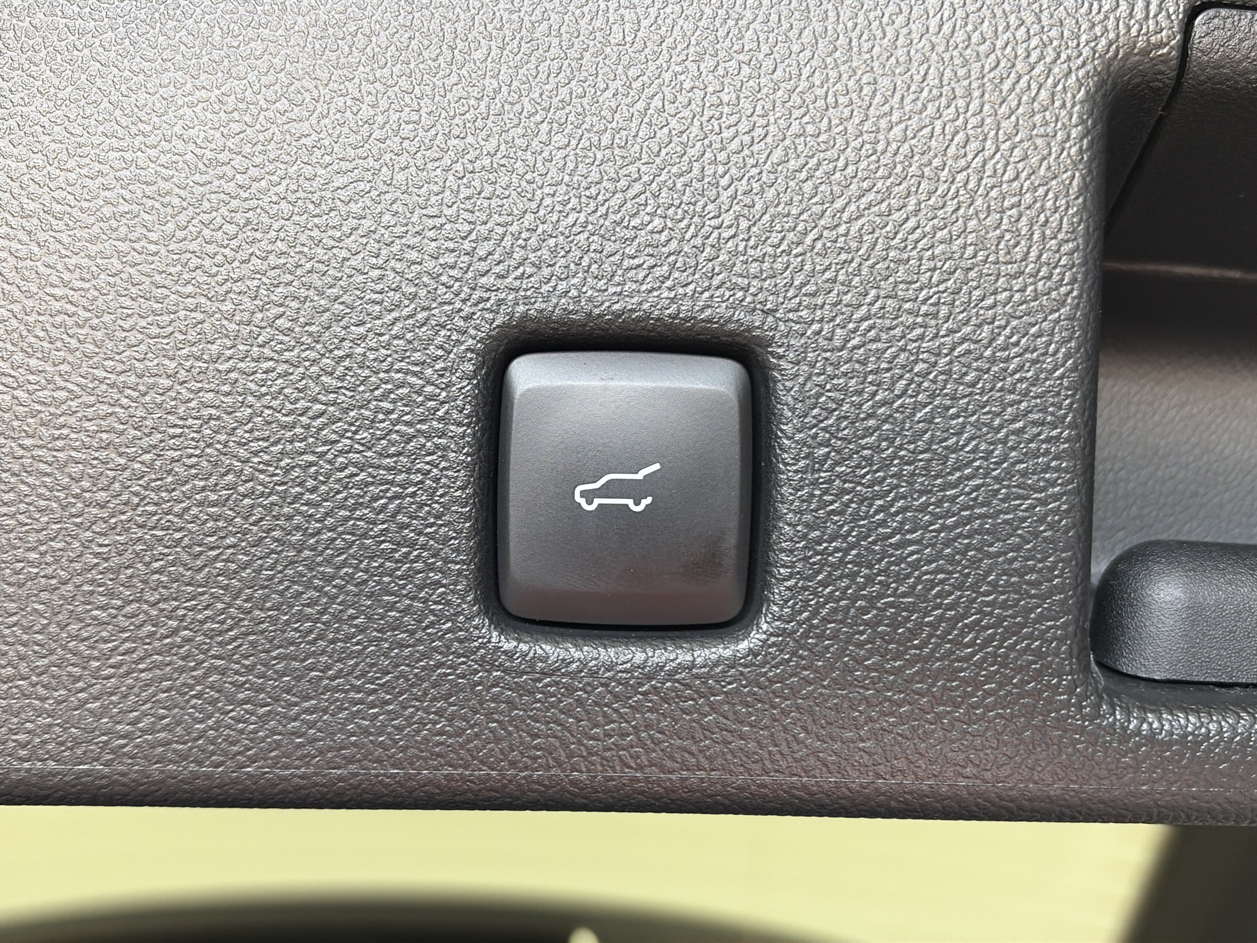 Used 2023 Ford Escape Active AWD/4WD image 16