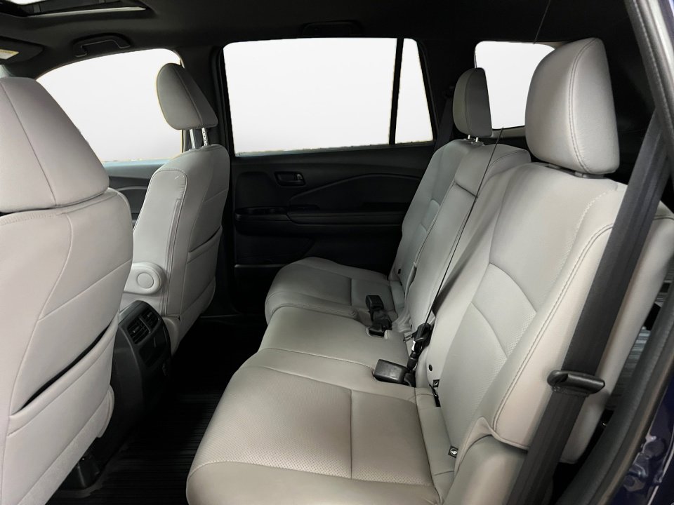 Certified 2023 Honda Passport EX-L image 13