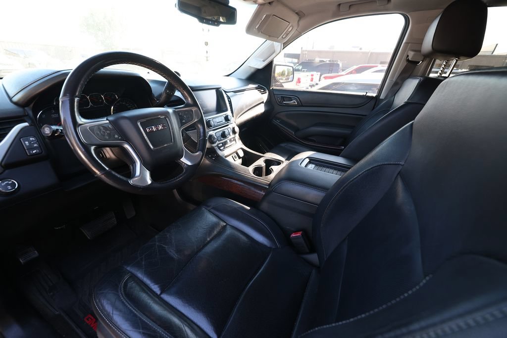 Used 2017 GMC Yukon XL SLT w/ Open Road Package AWD/4WD image 9