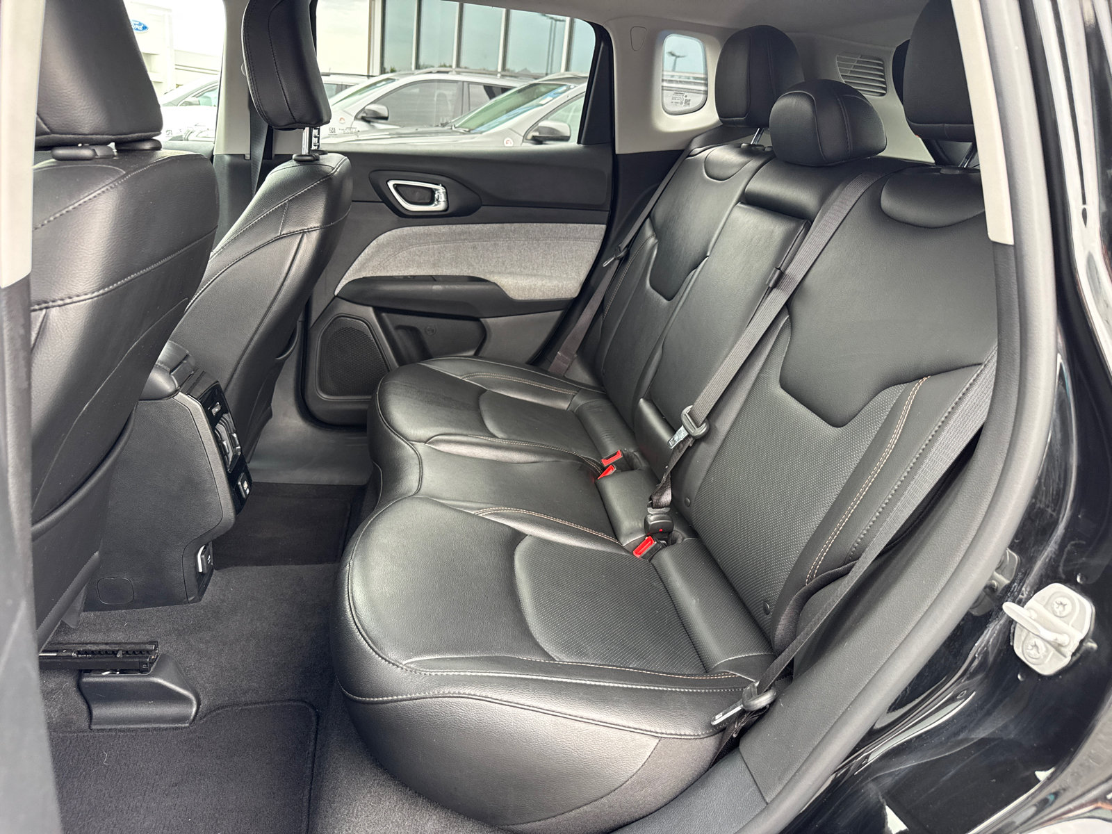 Used 2022 Jeep Compass Latitude AWD/4WD image 6