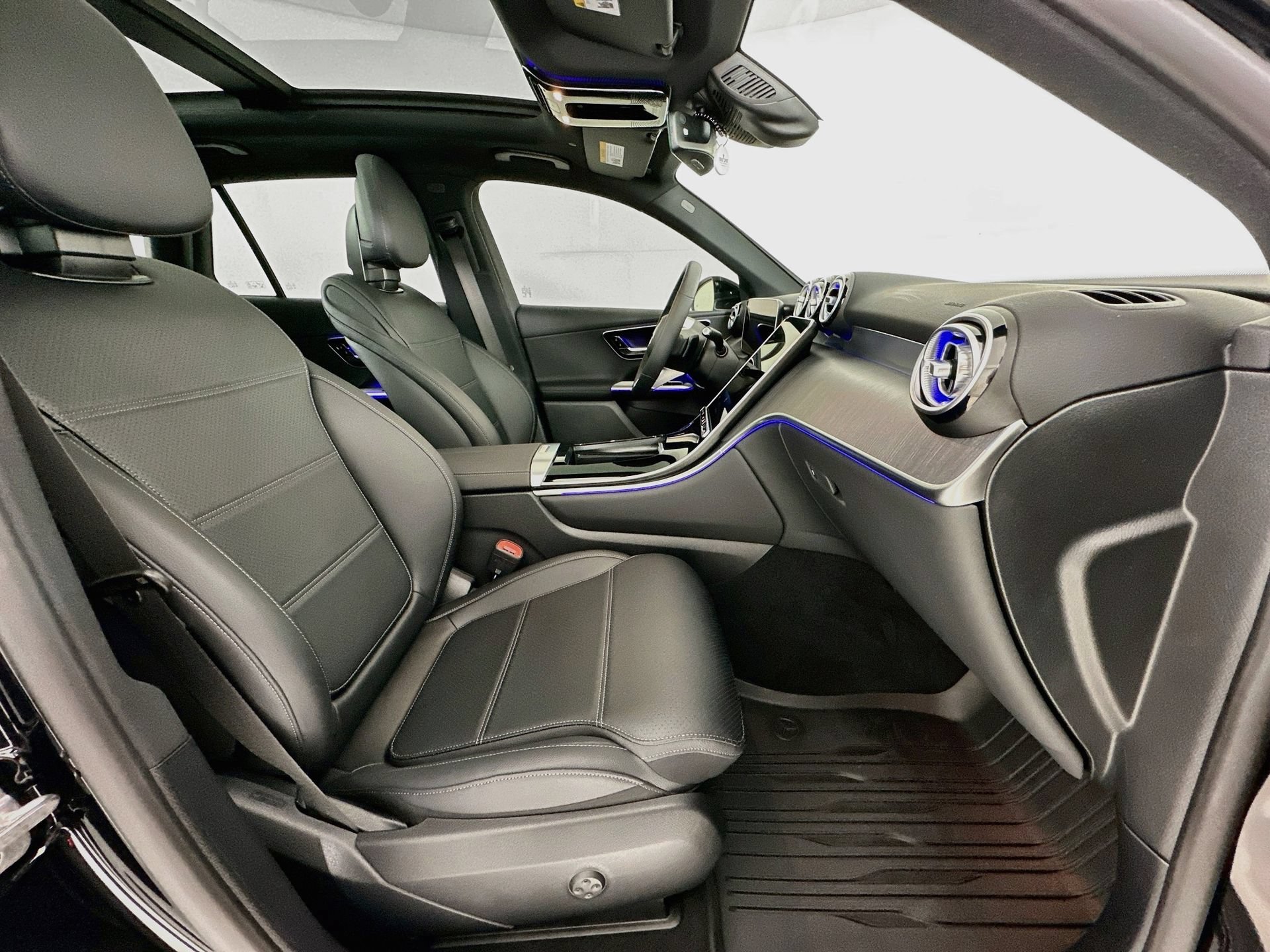 Certified 2026 Mercedes-Benz GLC 300 4MATIC image 31