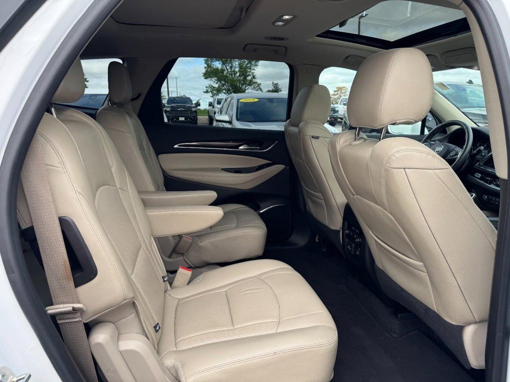 Used 2018 Buick Enclave Essence w/ Trailering Package AWD/4WD image 10