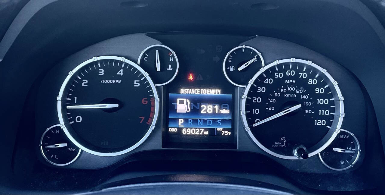 Used 2015 Toyota Tundra Limited RWD image 29