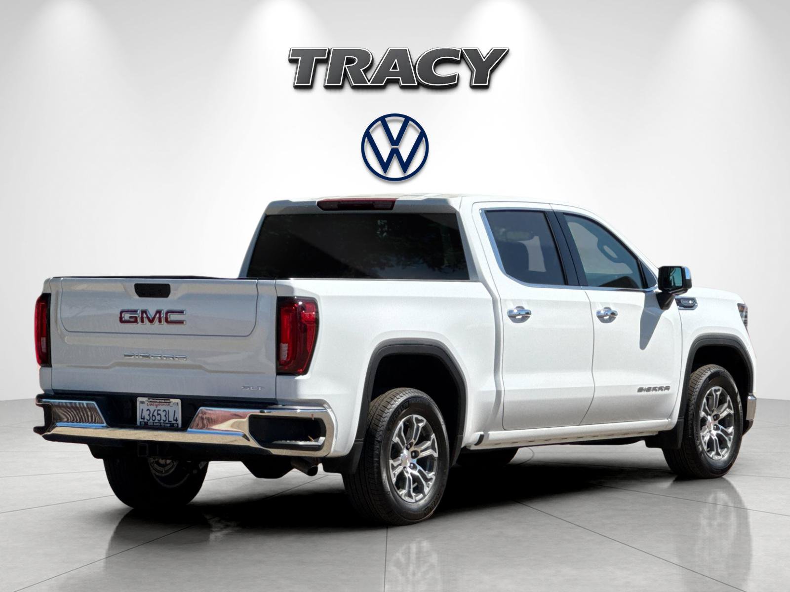 Used 2026 GMC Sierra 1500 SLT RWD image 4