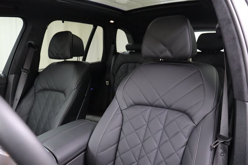 Used 2026 BMW X5 M60i AWD/4WD image 26