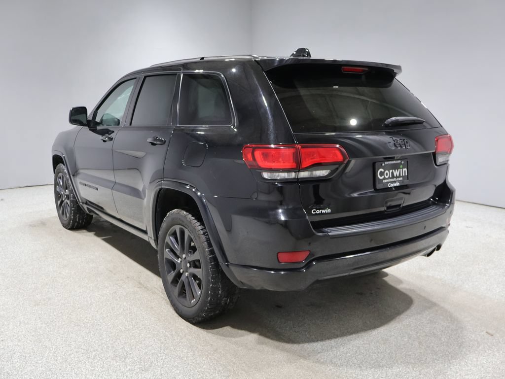 Used 2019 Jeep Grand Cherokee Altitude AWD/4WD image 14