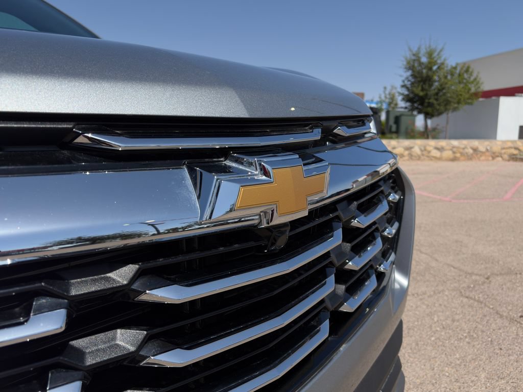 Used 2026 Chevrolet Equinox LT AWD/4WD image 10
