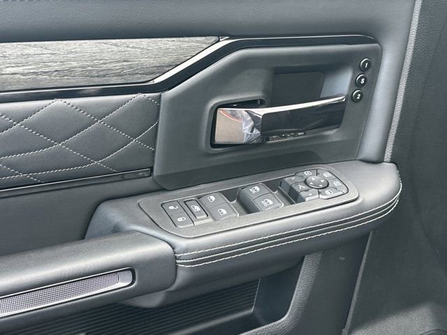 New 2025 RAM 2500 Limited image 12