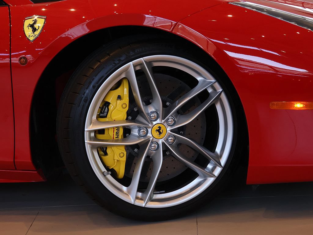 Certified 2019 Ferrari 488 Spider RWD image 10