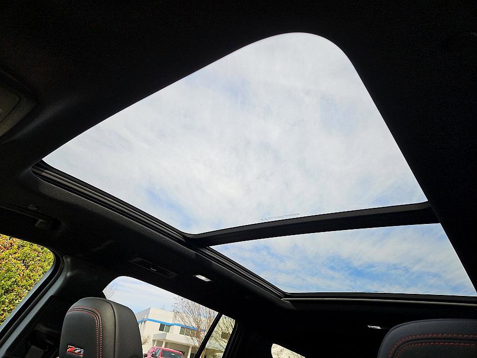 New 2026 Chevrolet Traverse Z71 w/ Enhanced Driving Package AWD/4WD image 17