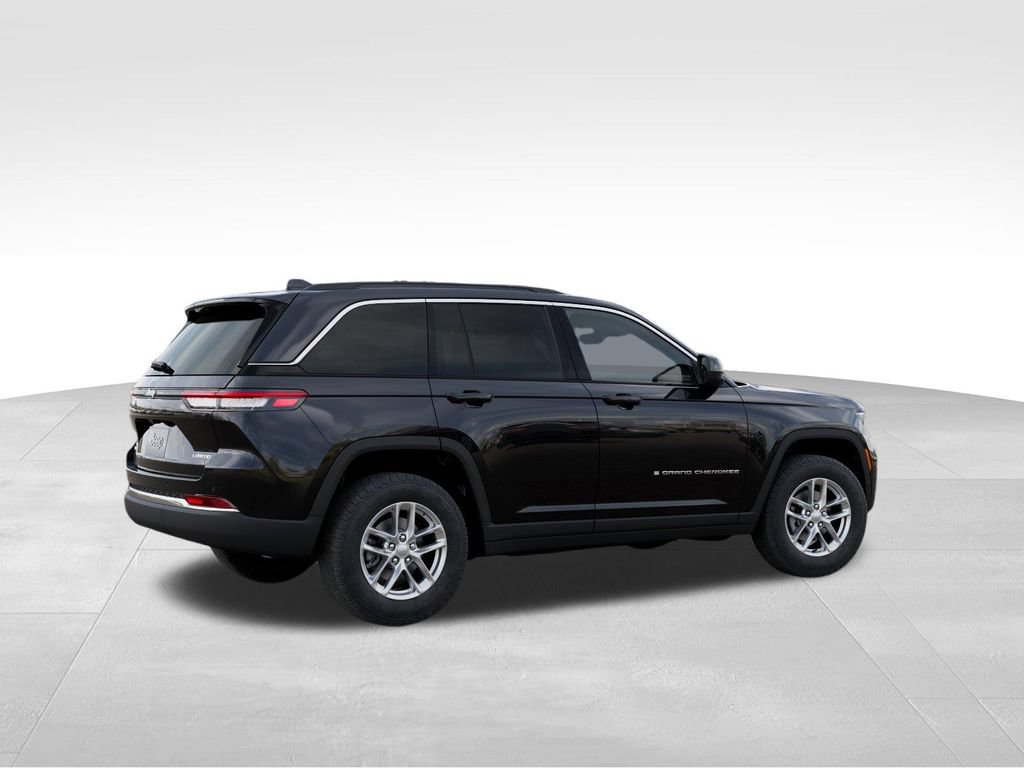 New 2026 Jeep Grand Cherokee Laredo AWD/4WD image 4