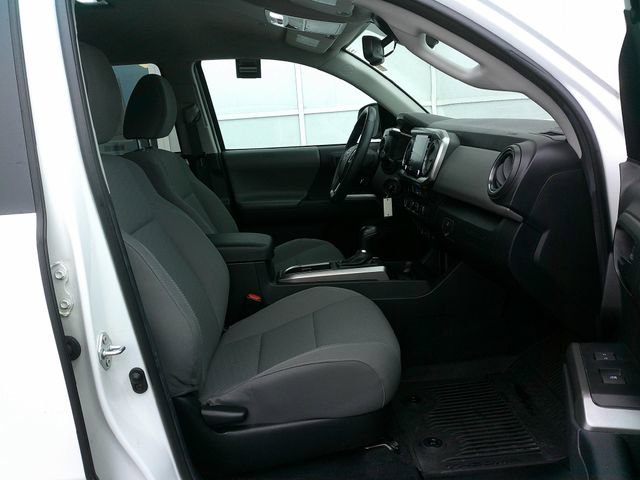 Used 2022 Toyota Tacoma SR5 AWD/4WD image 29