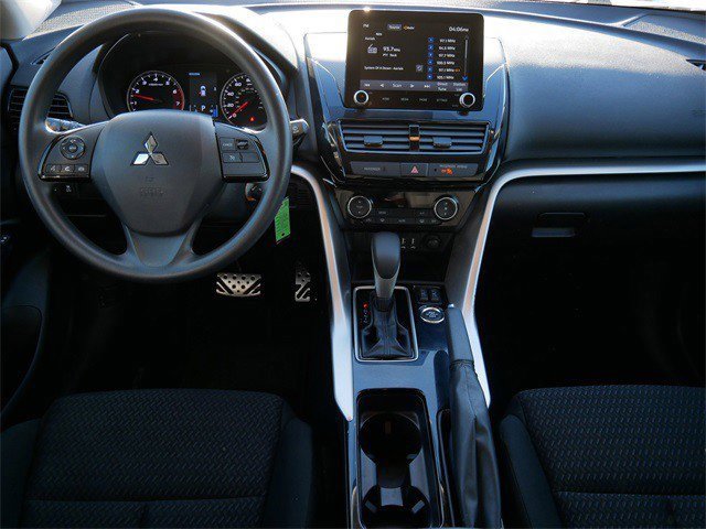 Used 2022 Mitsubishi Eclipse Cross LE image 11