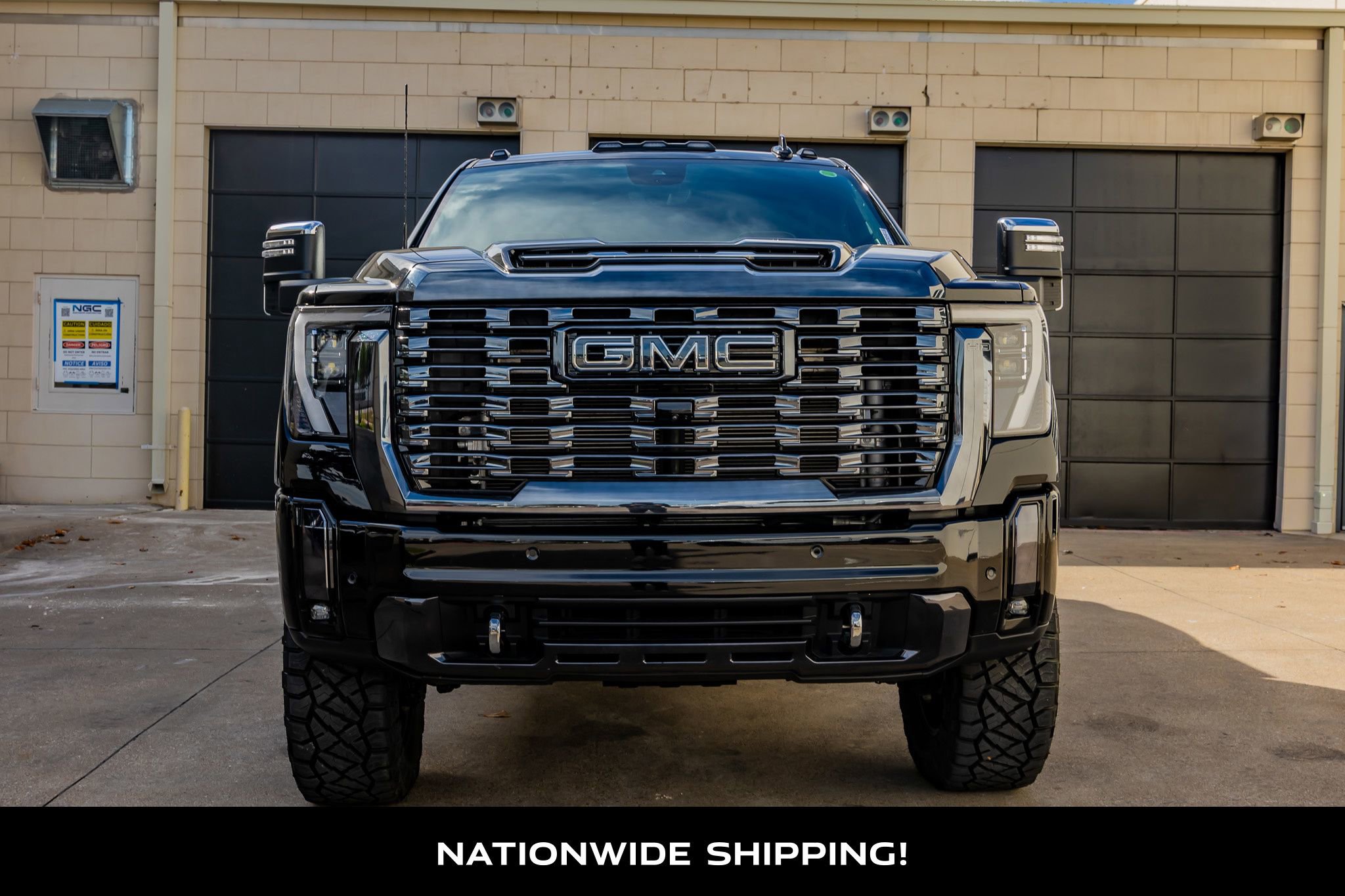 Used 2024 GMC Sierra 3500 Denali Ultimate AWD/4WD image 4