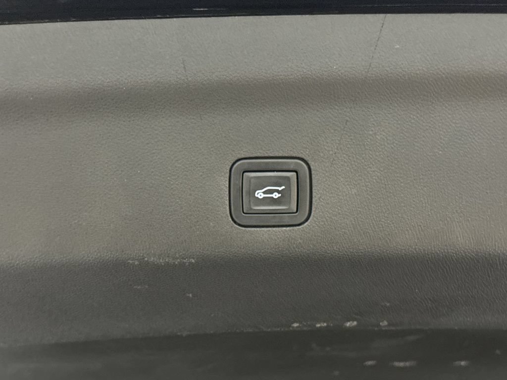 Used 2021 GMC Yukon AT4 w/ Rear Media and Nav Package AWD/4WD image 31