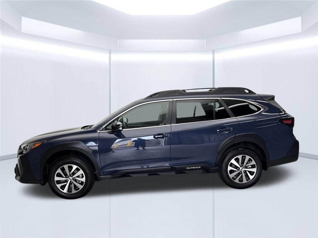 Used 2025 Subaru Outback Premium AWD/4WD image 2
