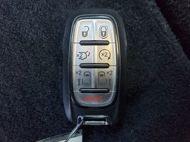 Certified 2024 Chrysler Pacifica Touring-L image 33
