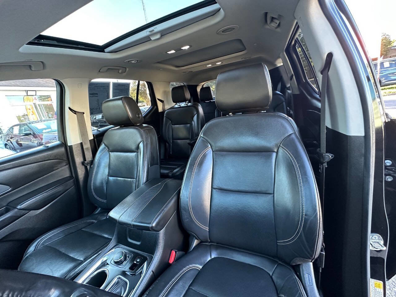 Used 2021 Chevrolet Traverse Premier image 13