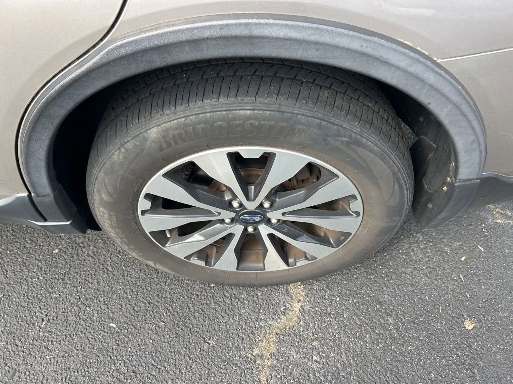 Used 2015 Subaru Outback 2.5i Limited image 14