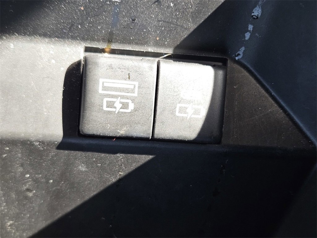 Used 2024 Toyota Camry SE image 23