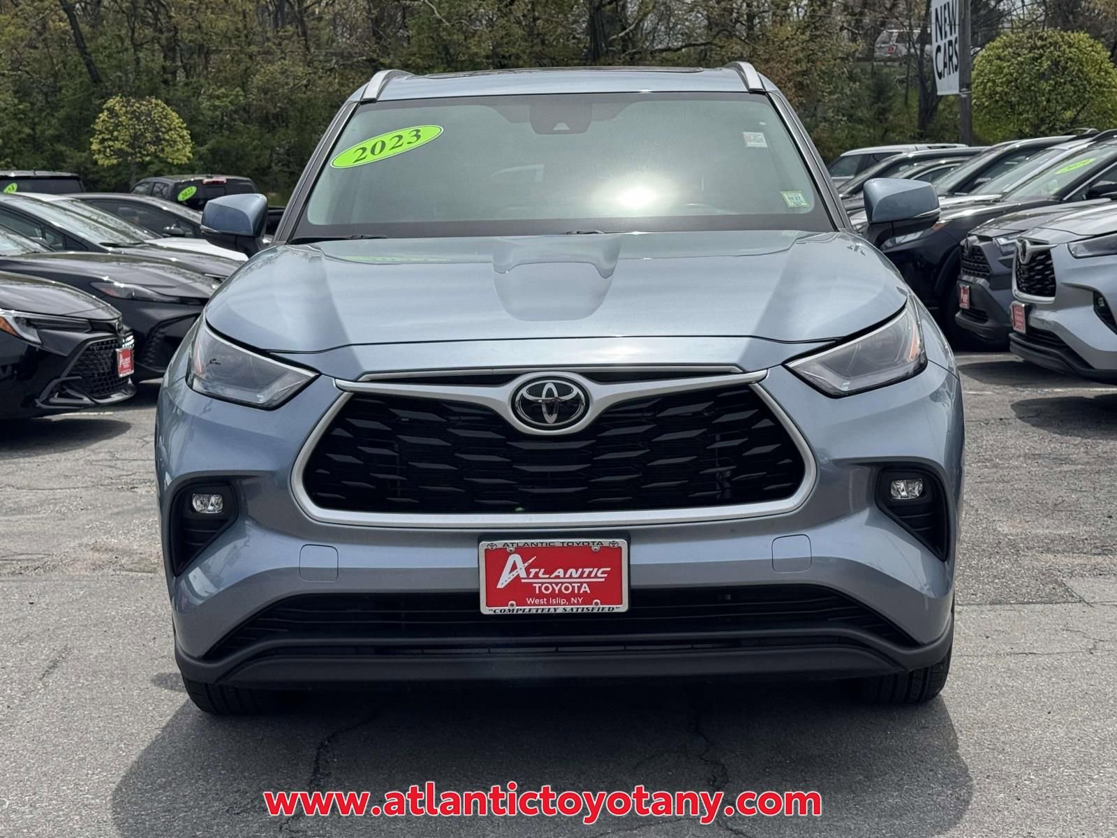 Used 2023 Toyota Highlander XLE AWD/4WD image 34