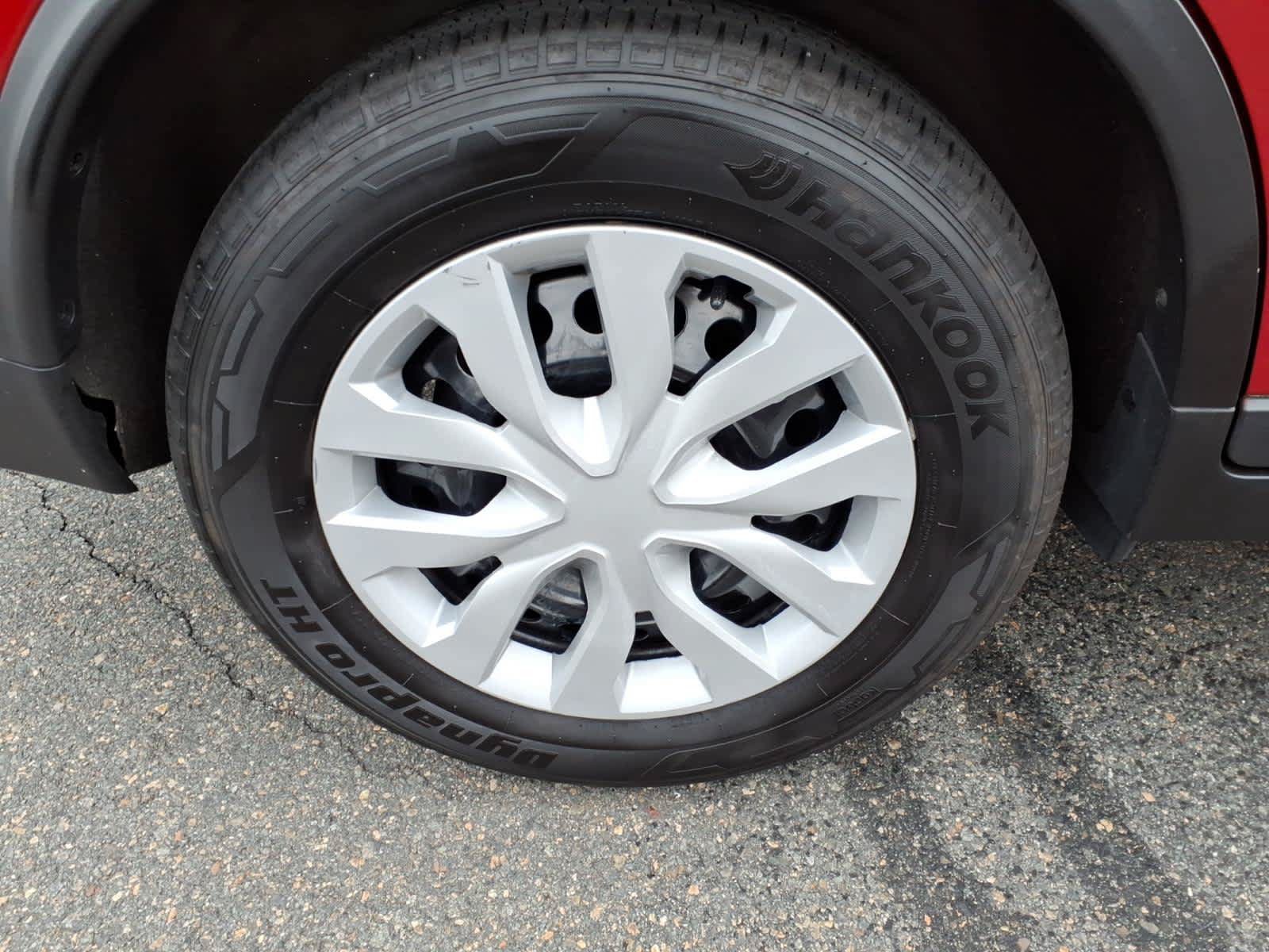 Used 2017 Nissan Rogue S FWD image 9