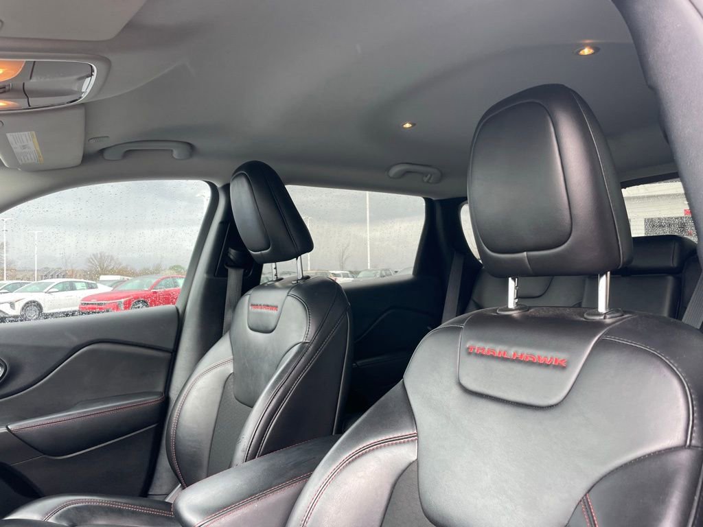 Used 2020 Jeep Cherokee Trailhawk w/ Cold Weather Group image 20