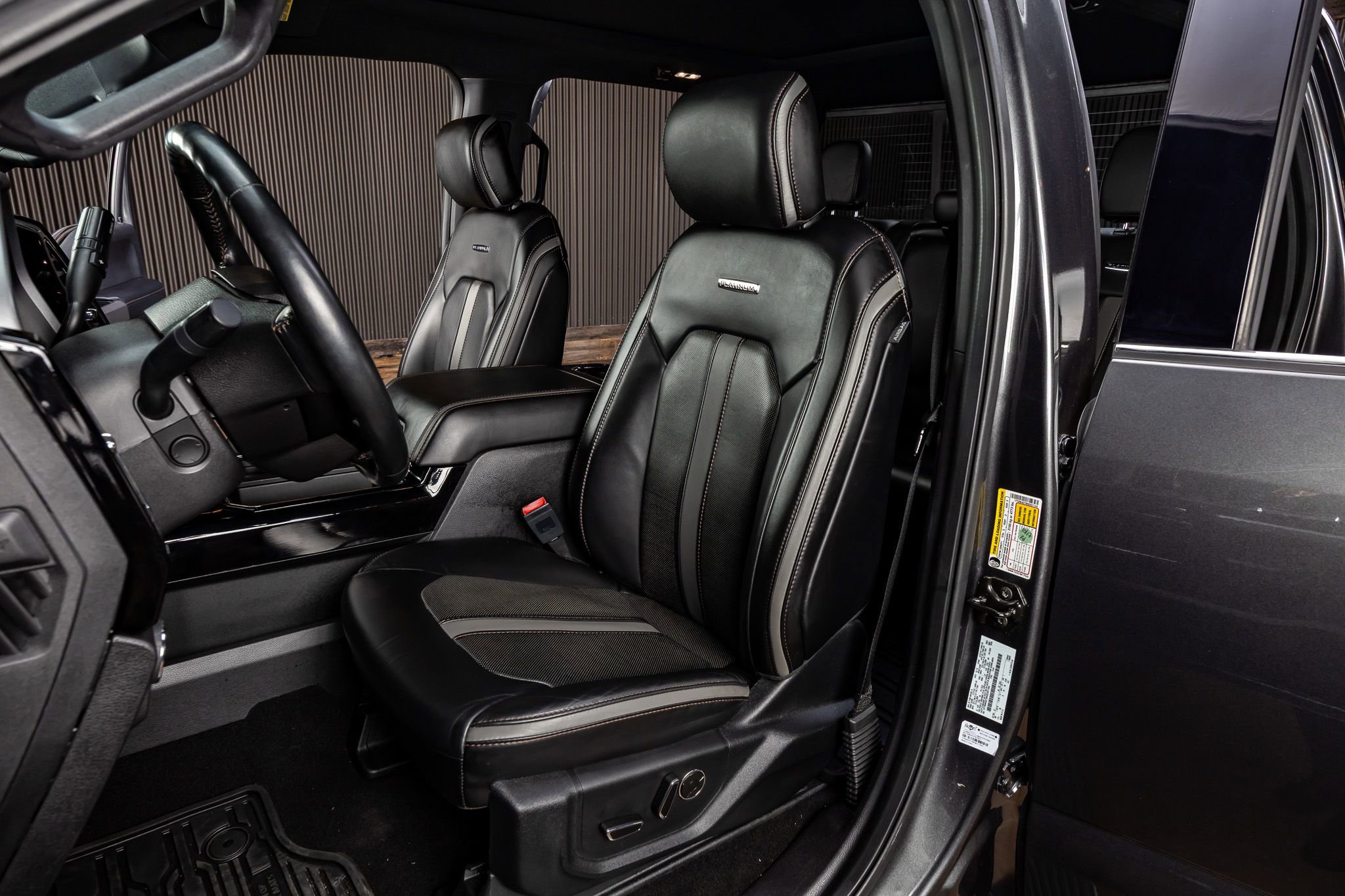 Used 2019 Ford F450 Platinum w/ Platinum Ultimate Package image 28