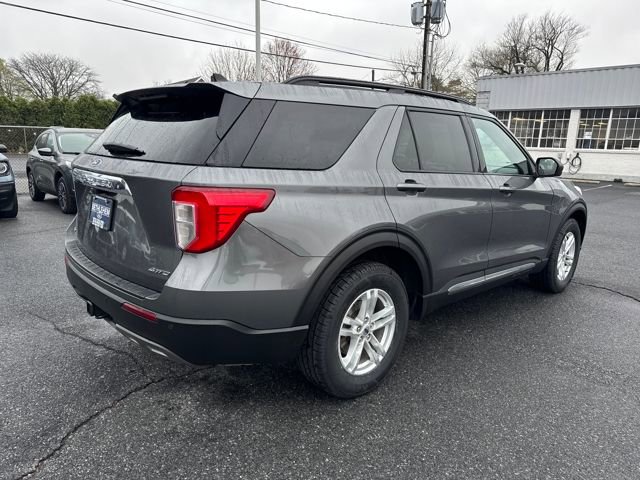 Used 2022 Ford Explorer XLT w/ Equipment Group 202A image 5