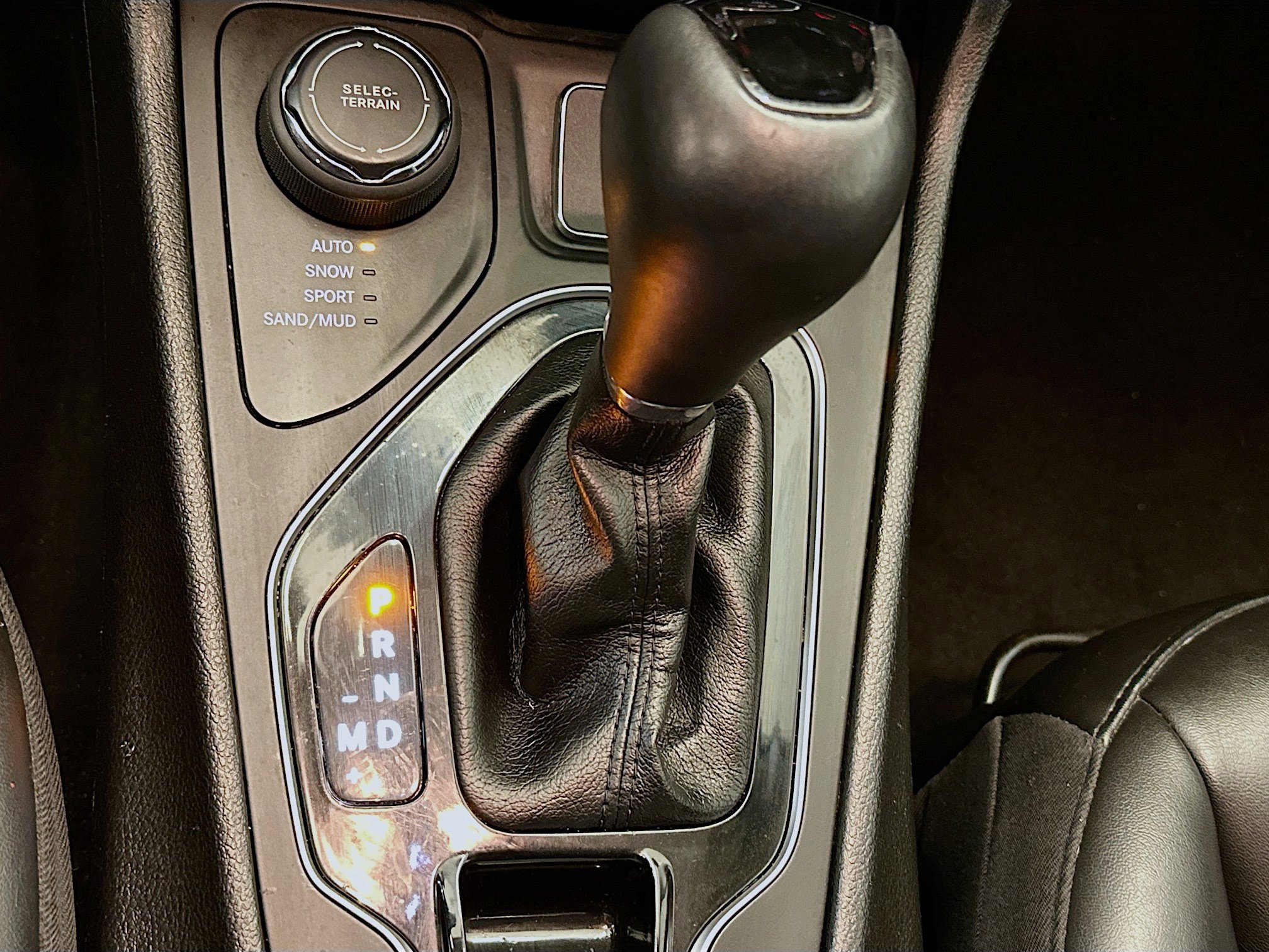 Used 2021 Jeep Cherokee Latitude Plus image 24