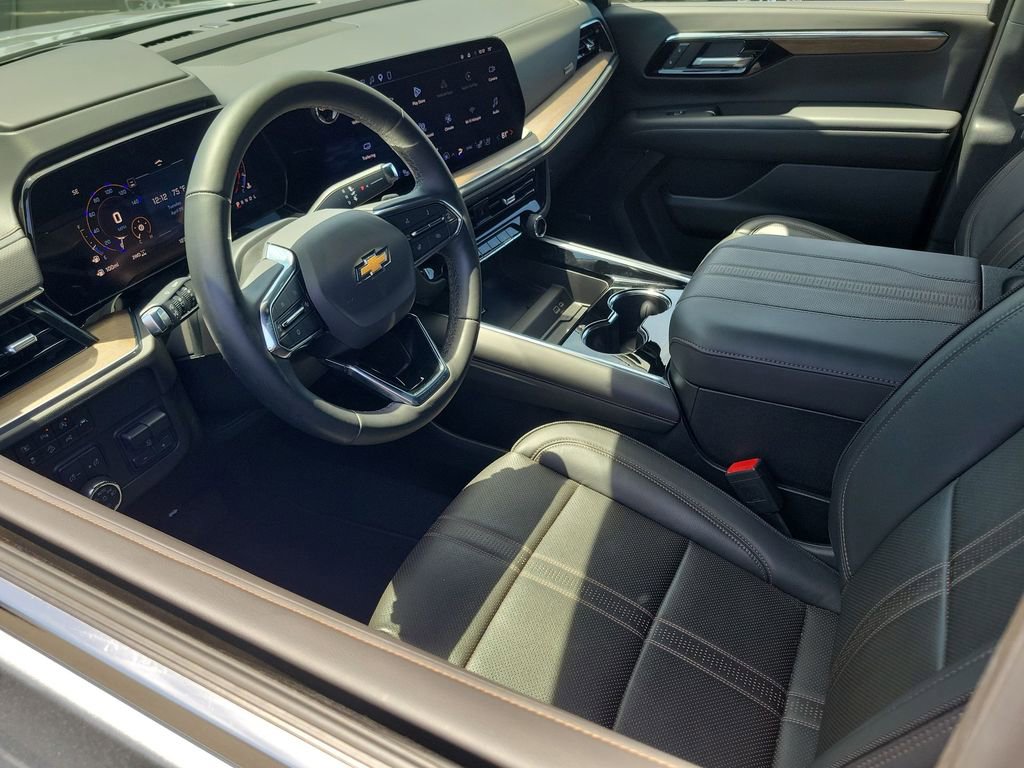 Used 2025 Chevrolet Tahoe High Country w/ Sun And Tow Package AWD/4WD image 10