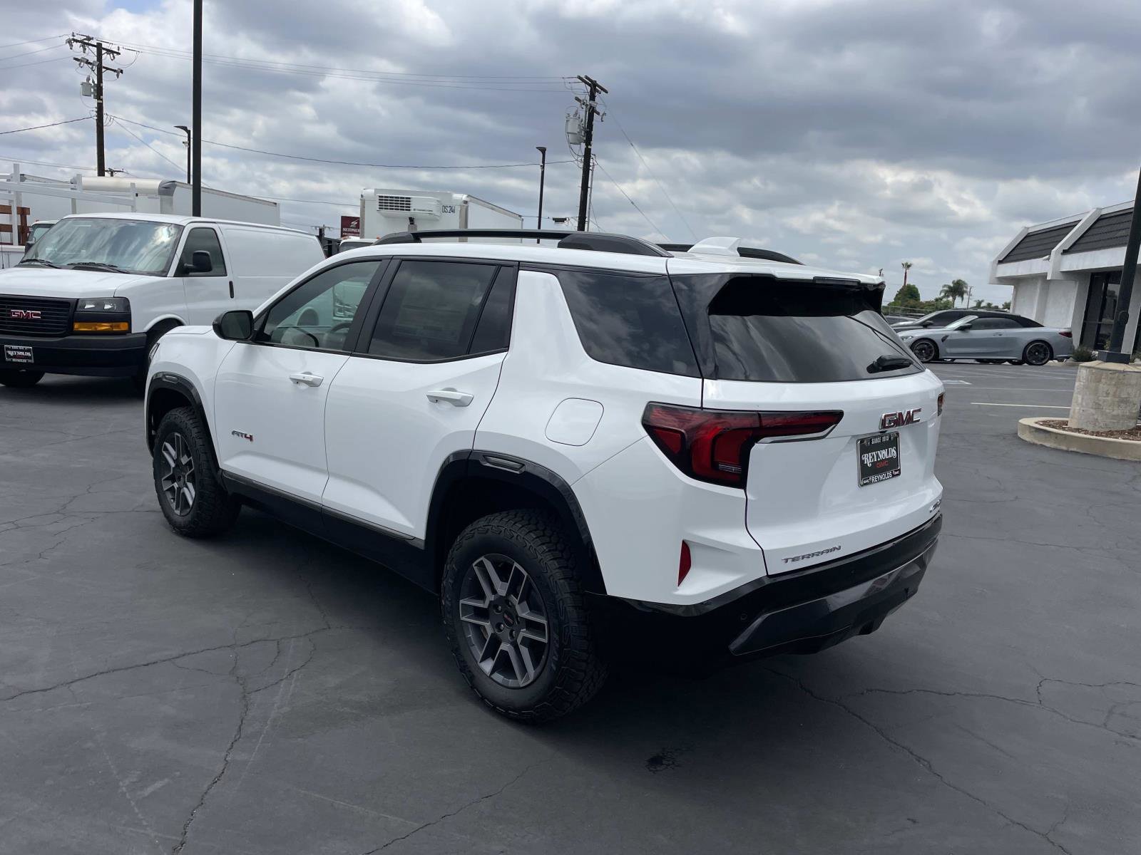 New 2026 GMC Terrain AT4 AWD/4WD image 7
