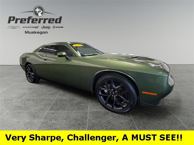 Used 2022 Dodge Challenger SXT w/ Blacktop Package image 11